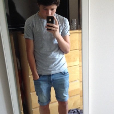 hi my name is callum |
other account is @CallxM__