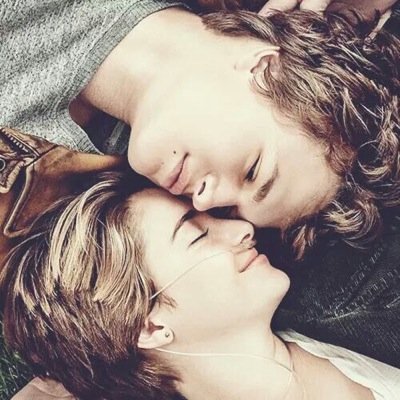 toutes les infos sur vos stars préfèrées sont sur ce compte ! photos , news ...