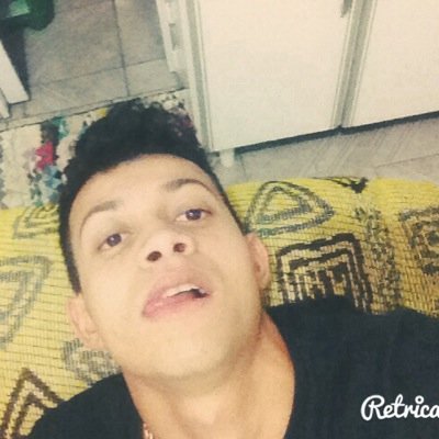 Sou o que sou ,e ninguém vai me muda se não for Deus ☺️