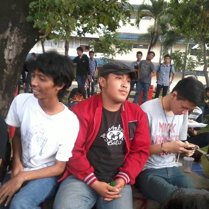 berani berbuat berani bertanggung jawab           lakukanlah sesuai dengan perbuatan kalian...0878-9643-3333	
0819-9999-2222 hellen