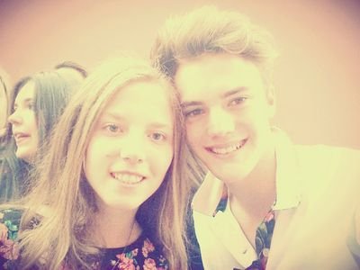 Amo i miei idoli:Erreway,Rolabogan,RoCo,Un Medico In Famiglia, Moreno,Dear Jack, Emma,Modà♡♡♡*---*Ma soprattutto Benjamin Rojas e Riccardo Alemanni.♡ *--*