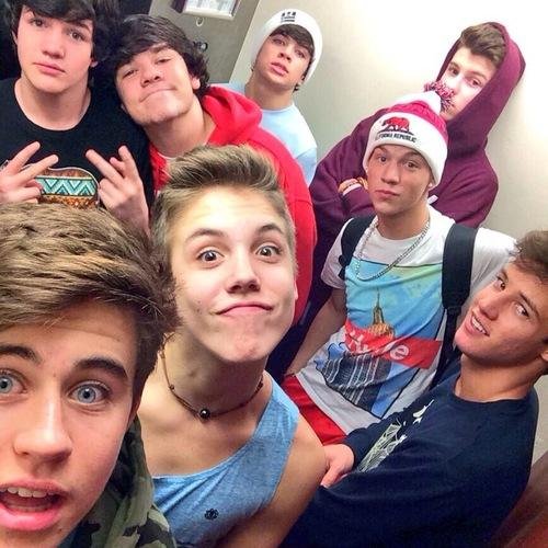 Primera Cuenta Official de Valencia de apoyo a Old Magcon.