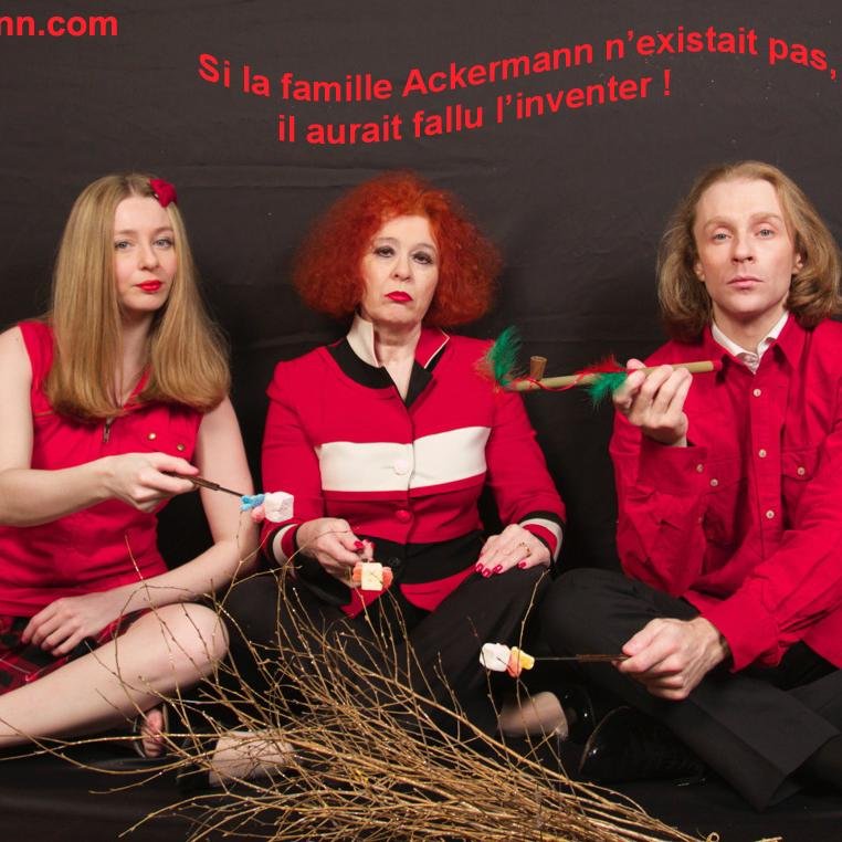 Her er familien Ackermann, med Pascale mor, Cyril far, Morgan sønn og Capucine Datter !
Den mest eksentriske og gale familien i verden!
Følg meg og jeg er deg