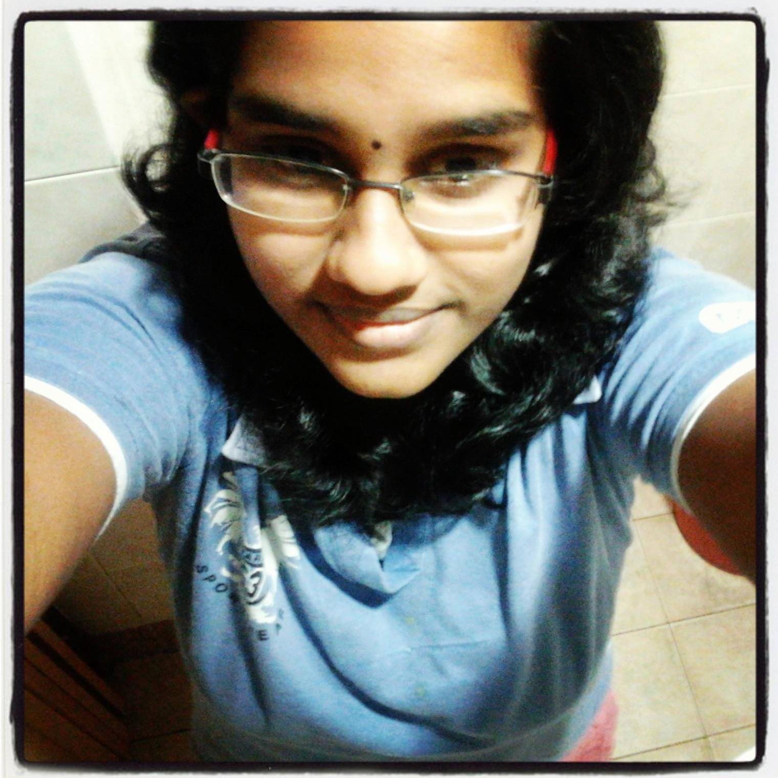 Wanna be close with me ? Nahh :P No problem :D The only thng ue need to do is, Click the FOLLOW box :D # I WILL FOLLOW YOU :* !