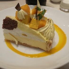 Gurumeman1's profile picture. 首都圏の食べ放題のお店のお得情報をＵＰしてます。ホテルブッフェ・スイーツの情報も。役に立ったらＲＴしてね(^^)