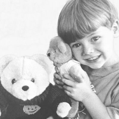 mi chiamo harry ed ho 5 anni • mi piace il cioccolato e giocare tanto •