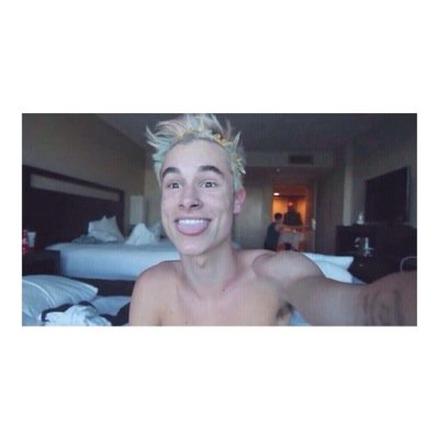 jeisjsojsushsis's profile picture. Hey! Please go follow @JessxAmanda and subscribe to our channel for funny videos(: And follow us on Instagram!^