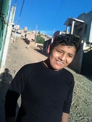 nací en BOLIVIA Cochabamba el 17 de Octubre de 1995
