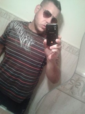 me encanta mi trabajo y soi dl grande de andalucia teqiero sevilla fc. en isla antilla,huelva  trabajando.orgulloso de ser gitano