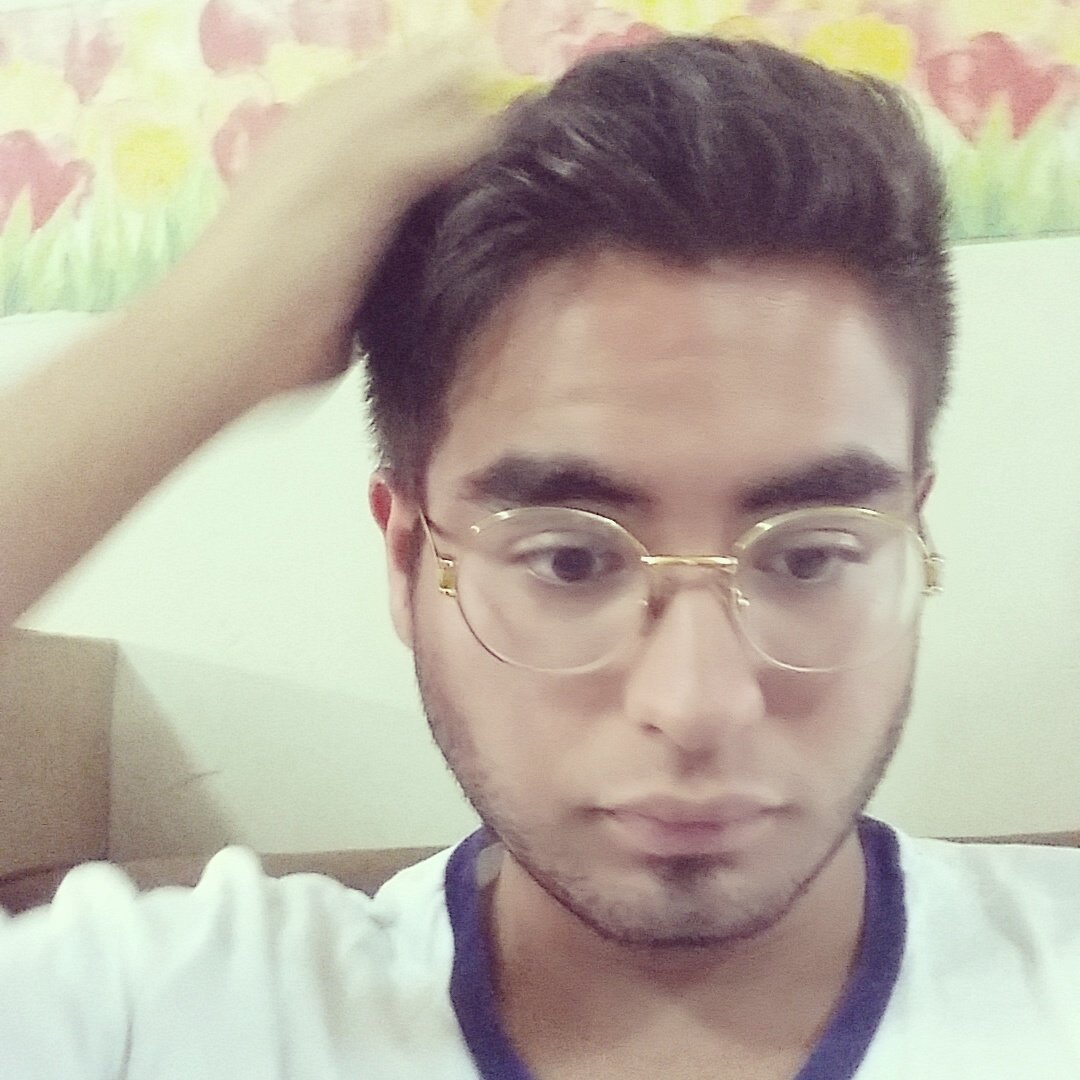 Charles_swk's profile picture. Diseñador de joyeria fina, transfomando lo ordinario en originalidad.
Lo que mas amo es mi trabajo:
swarovski, plata, oro y piedras naturales.