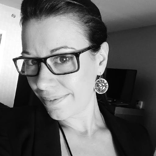 Mind of a project manager, heart of an event planner, spirit of an entrepreneur. Addicted to connection and innovation. Pusher of local creative talent.