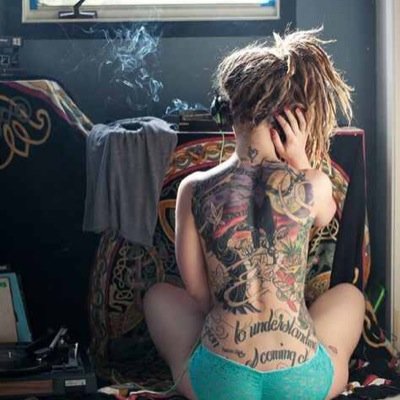 slutty stoner bitch. never give a fuck bout no haters. WILL call people out on their bullshit. ranting, raving, rioting