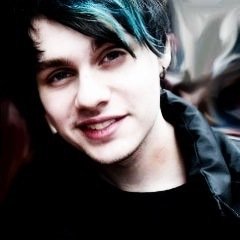 hi cutie, could you please follow @fxckingblink because you are hella rad and she follows back, ily.