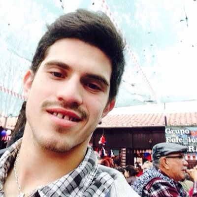 pipemoyam's profile picture. Estudiante de Ing. Comercial UAI, perseverante, apasionado con el deporte, tratando de vivir cada detalle de la vida al máximo.