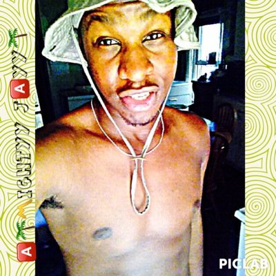 im 17 an im student 1$t athlete 2nd set goals in life because u can be anything u wnna be stared from the bottom will end up at the top
