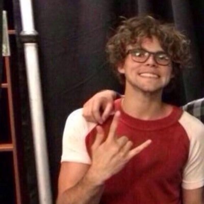 follow @nightdriveirwin