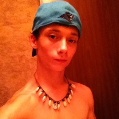 Hi I'm Justin and I'm 18