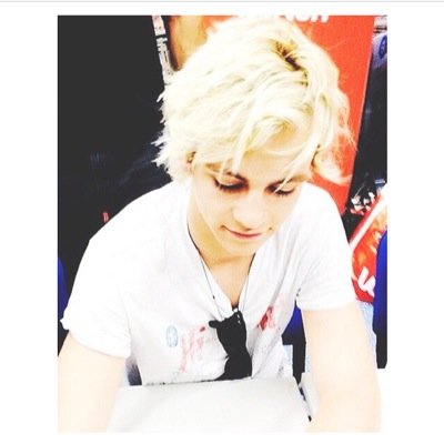 She's my princess. I'm not gonna loose her again | {Taken, RP}