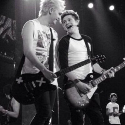 You can fight for your king i am going to fight for 1D and 5SOS ❤️❤️❤️