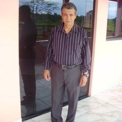 Professor licenciado em  Pedagogia séries iniciais;Pós-graduado em Gestão e Educação Ambiental;Pós-graduado em Didática e Metodologia do Ensino Superior.