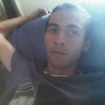 me encanta los hombres mallores nose por que me atraen entre mas mallores mas me atraen la verdad mi debilidad son hombres mayores