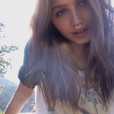 EllaGrahamUL's profile picture. 
