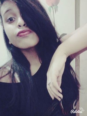 Uma menina boba querendo realizar seus sonhos 