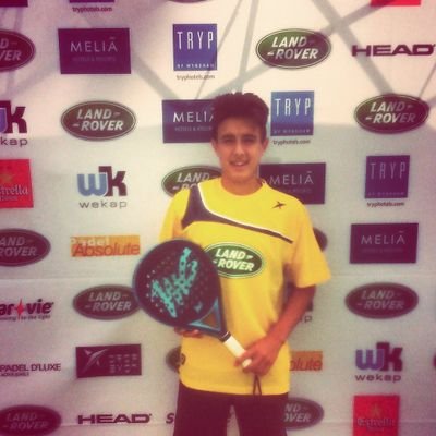 Jugador de padel nacido en el 1999