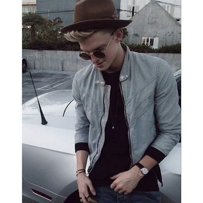 XIV.  »12-07-14« »11-07-14«   Cody and Alli Simpson♥  One Direction♥