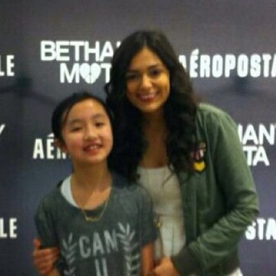 BethsRefreshers's profile picture. socially awkward weirdass who loves food and bethany mota = me