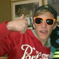 #Me MyselF And I LovE #MusiC™ AnD #ParTy And MeeTinG new #FrieNDS™ anD #SkateBoardInG™