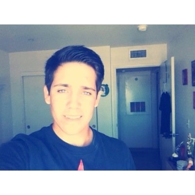 16 yerd old. Anything you wanna know, ask through a tweet bruh. Baseball