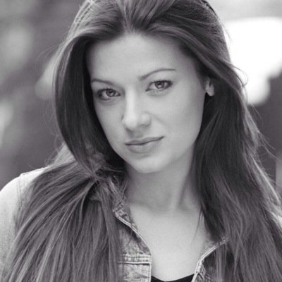 This is an account for the fabulous, most talented, stunning person ever @SophieAustin1 ! This account is run by @Jesslanghorncct & @Hann0903 #TeamAustin