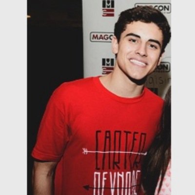 FOLLOW @NICOTINEJACOB OR I UNFOLLOW IM SORRY THOTASS