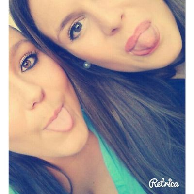 18 . ALEGRE, ENAMORADIZA, ESTUDIANTE DE TCAE, BUENA AMIGA Y QUE NO FALTEN ESOS MOMETOS CON MIS GORDIS :D @otralocasuelta7 Mi otra mitad 3