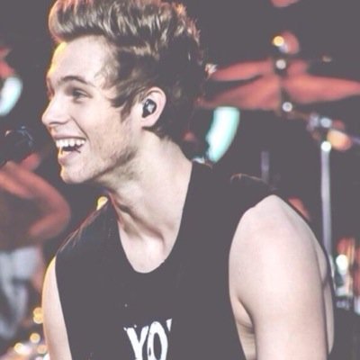 5secsofpunkass's profile picture. i gave you a free follow so please follow @CuthbertAddict in return ☺️ also RT some recent tweets from that account if you want a DM to ALL of 5sos!!!