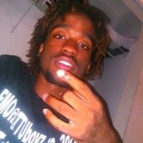 IM AN UNSIGN ARTIST. THATS JUST TRYNNA GET OUT THE HOOD AN LIVE LIFE CHARGE $100 DOLLARS FOR FEATS CONTACT ME @ youngzio49@gmail.com