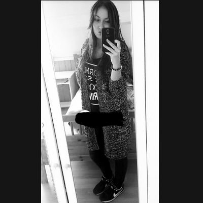 ✌