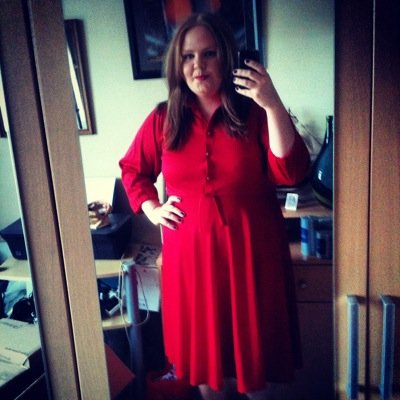 I live in Belfast, im a mental health nurse working in dementia care, i love to cook and smile and laugh and i also love to get creative :)