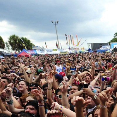 You can join as a band member, an OC (NO band members as OC's though for fairness), a youtuber, or a fan! @ or DM to join in on the adventure of Warped Tour!