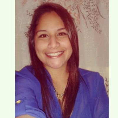 Estudiante de Medicina, Amante del chocolate y del tenis.