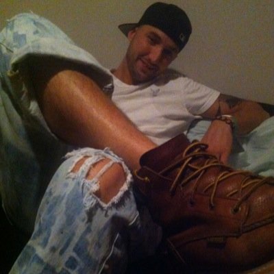 Val216's profile picture. Marine, Husband, Father. I make the most out of life and show my kids what's important. I believe strongly in everything I do and I always look forward.