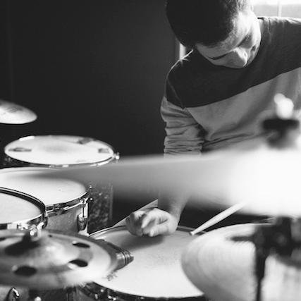 Baterista - Compositor- Productor.
