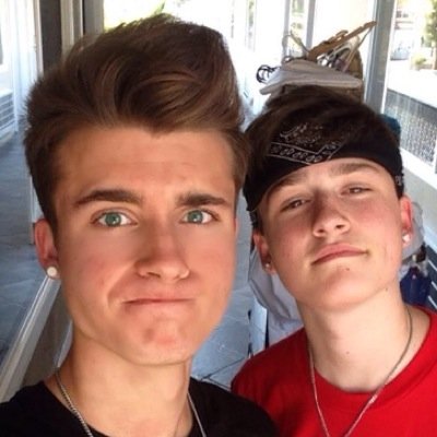 MrsWeeklyChris's profile picture. Im in love with @WeeklyChris and @CrawfordCollins just I love them to Luna and back! ❤️❤️❤️❤️❤️❤️❤️❤️❤️