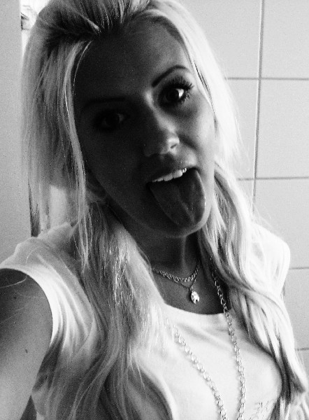 LizziyBro's profile picture. 