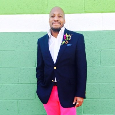 #Radio: WEAA 88.9 FM Baltimore #Blog: http://t.co/5OCC7rC7Fi #PODCAST: http://t.co/kioboKDiGQ #trini Aspiring Bassist & Jurist. #Trini