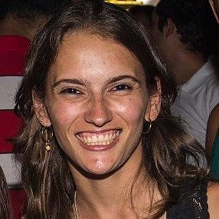 neves_paulinha's profile picture. 