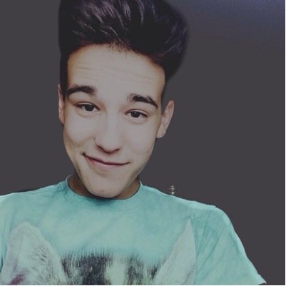 follow @iAdmireJacob or i unfollow