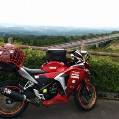 小原和己 No Twitter Cbr250rカスタム ホイールステッカーをgpフラッグ 蛍光レッドに交換 アンダーカウル ホイールハウスをキャンディーレッド塗装 あまり綺麗は濡れなかったな ウィングマークとかは特に 苦笑 でも一体感が出てきて良かった 小原和己 No Twitter Cbr250rカスタム ホイールステッカーをgpフラッグ 蛍光レッドに交換 アンダーカウル ホイールハウスをキャンディーレッド塗装 あまり綺麗は濡れなかったな ウィングマークとかは特に 苦笑 でも一体感が出てきて良かった