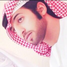 «إذا رفعت يدك إلى السماء، و لهج لسانك بالدعاء، فـ ثق أنك في إحدى ثلاث حالات: إما إجابة، أو دفع سوء، أو ذخر للآخرة، فلا يُعدم العطاء.